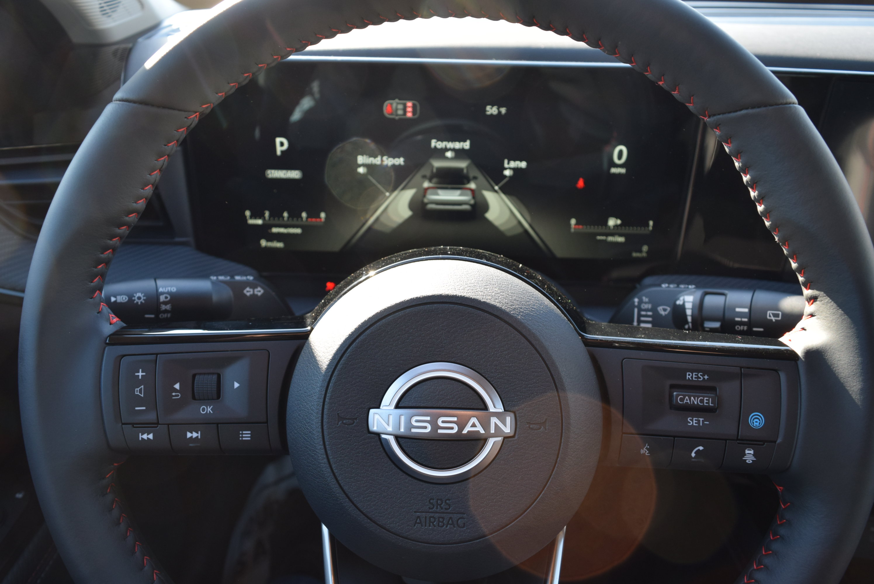 Used 2026 Nissan Kicks SR w/ Cold Weather Package AWD/4WD image 14