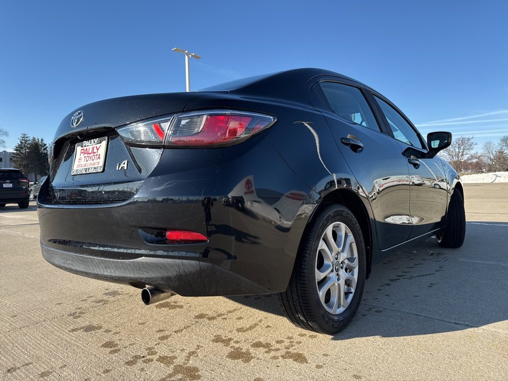 Used 2017 Toyota Yaris iA image 3