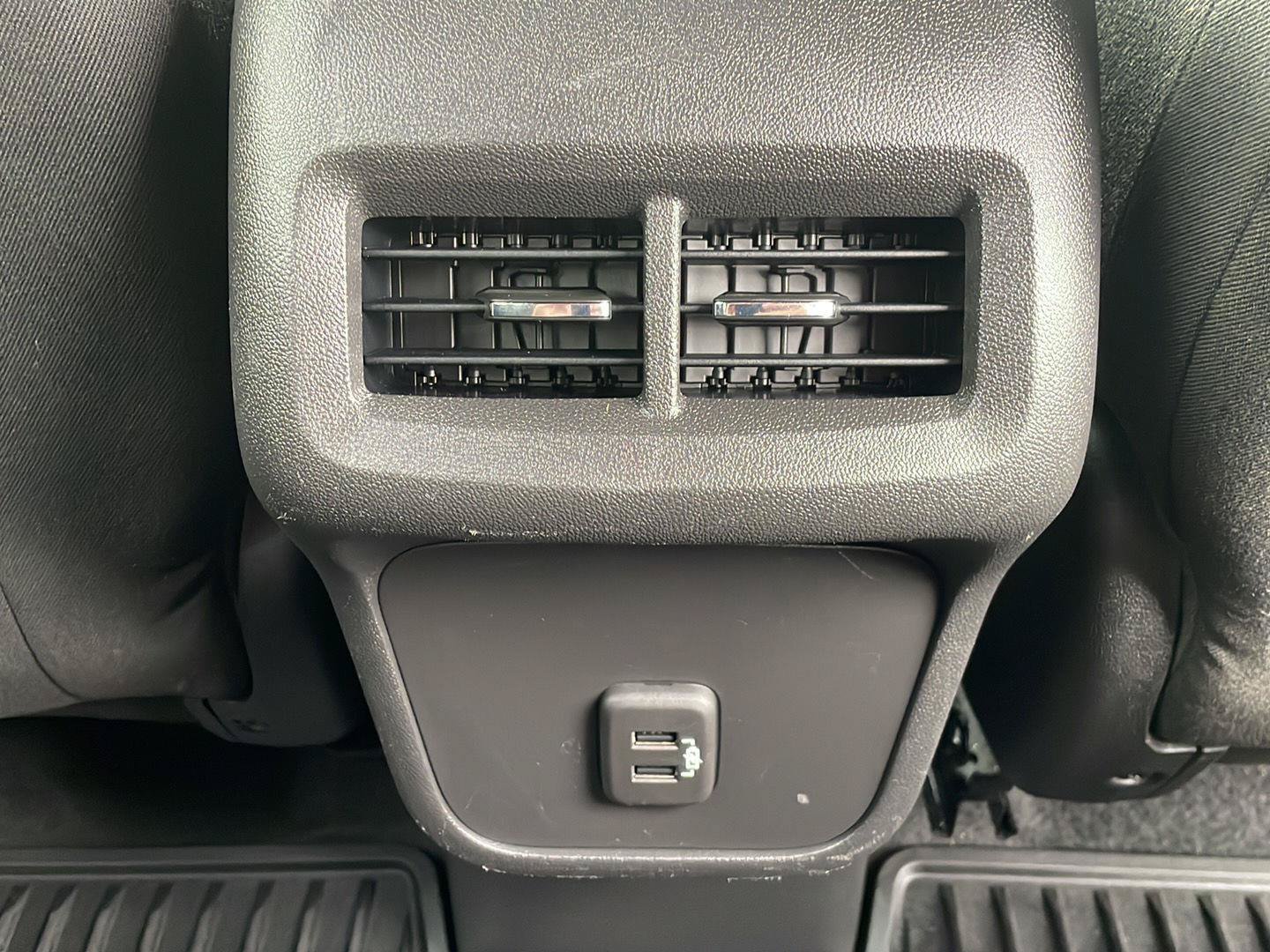Used 2019 Chevrolet Equinox LT FWD image 27