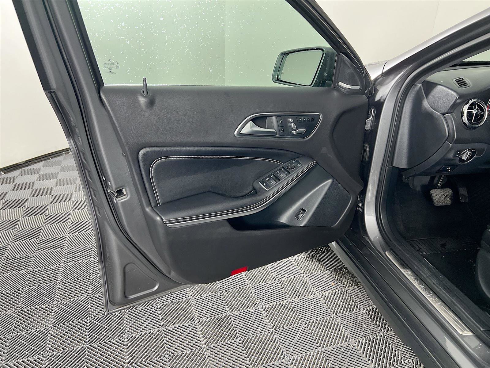 Used 2018 Mercedes-Benz GLA 250 4MATIC image 15