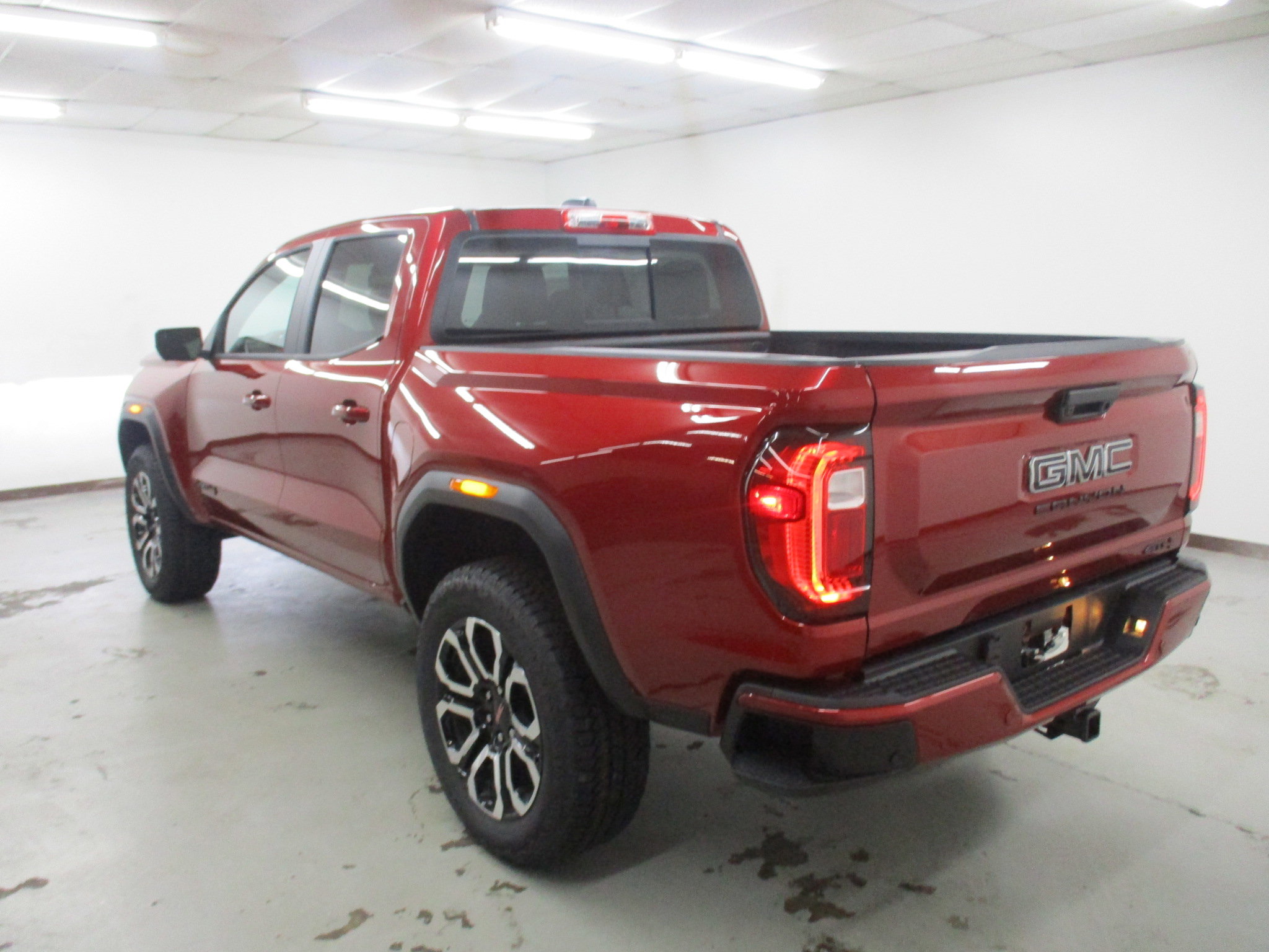 New 2026 GMC Canyon AT4 w/ Technology Plus Package image 10