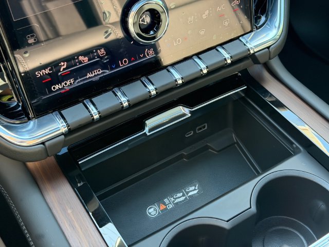 New 2027 GMC Yukon XL Denali w/ Sun & Power Step Package AWD/4WD image 22