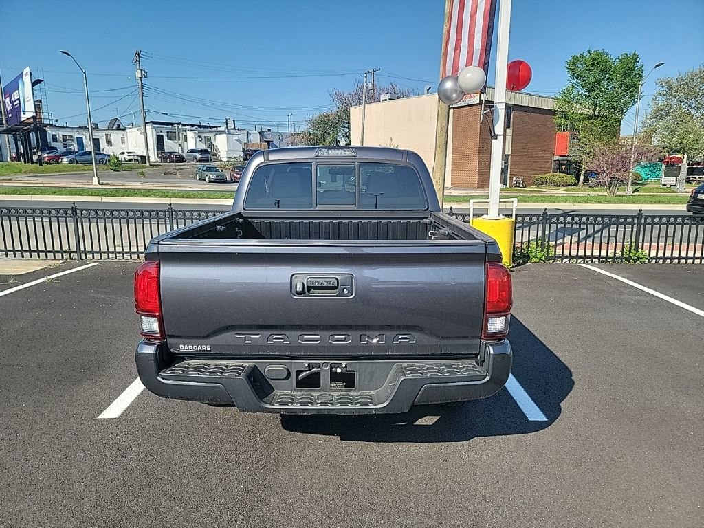 Used 2022 Toyota Tacoma SR w/ SR Convenience Package image 8