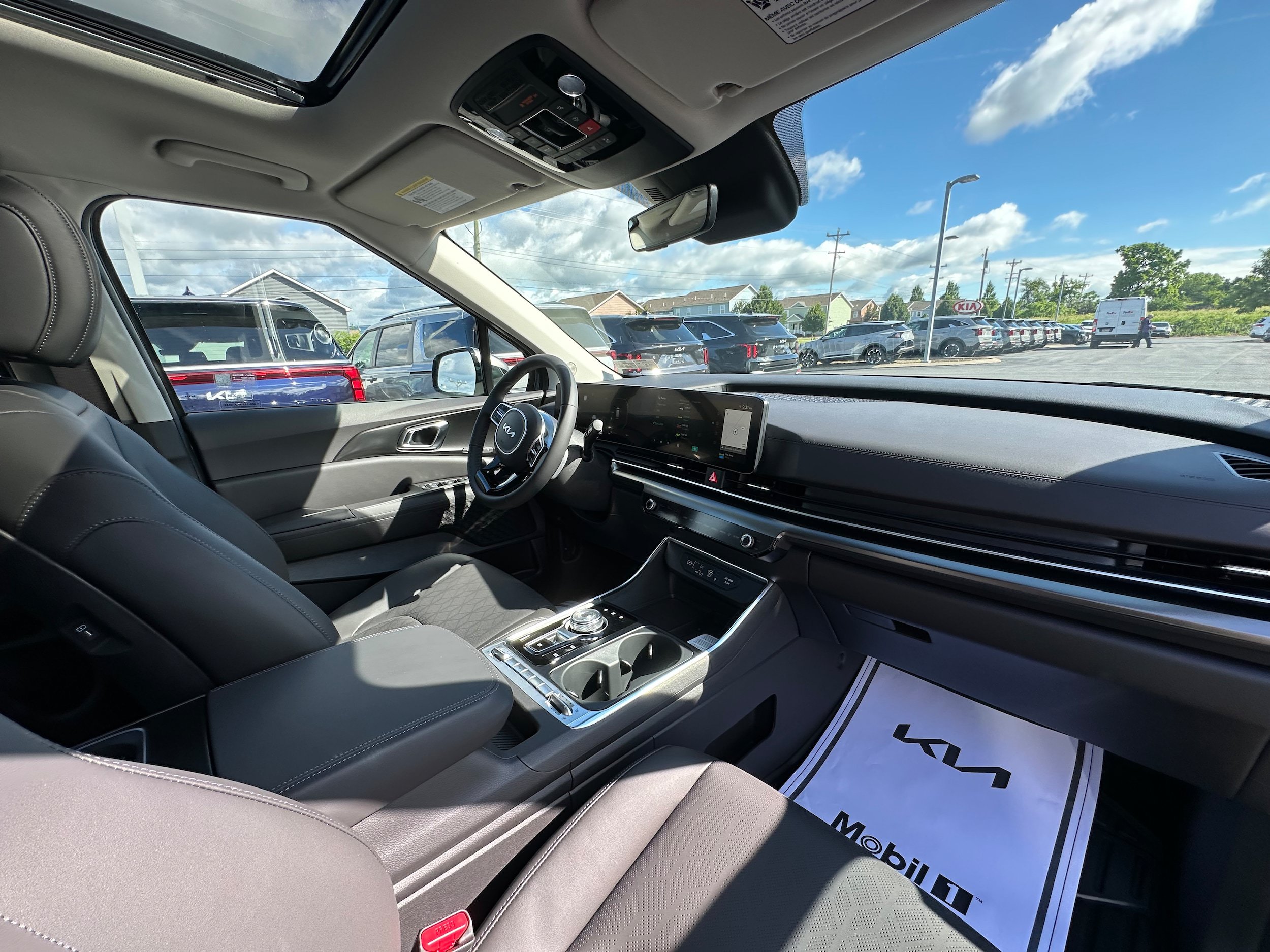New 2026 Kia Carnival SX FWD image 24