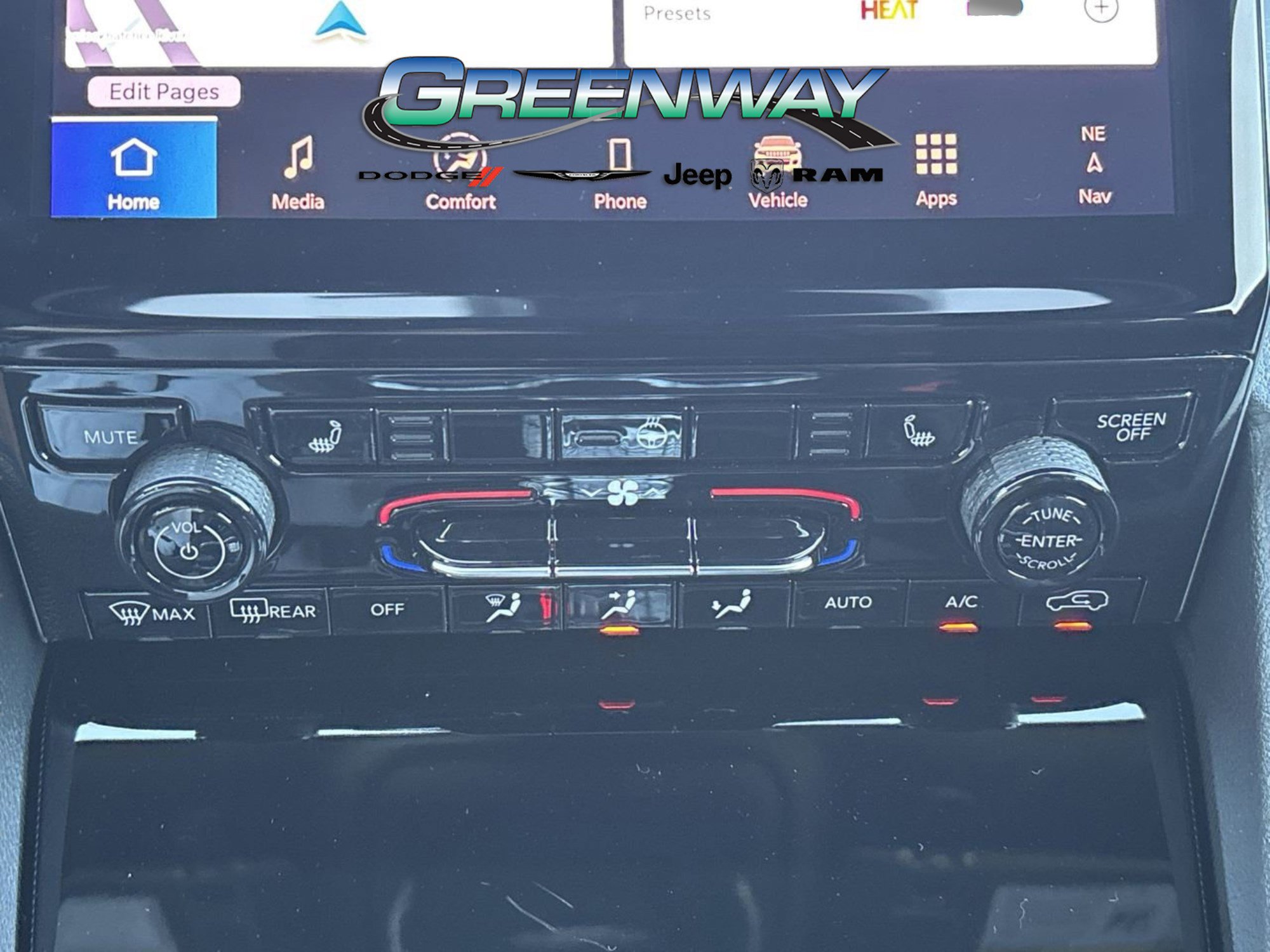 New 2025 Jeep Grand Cherokee Limited image 23