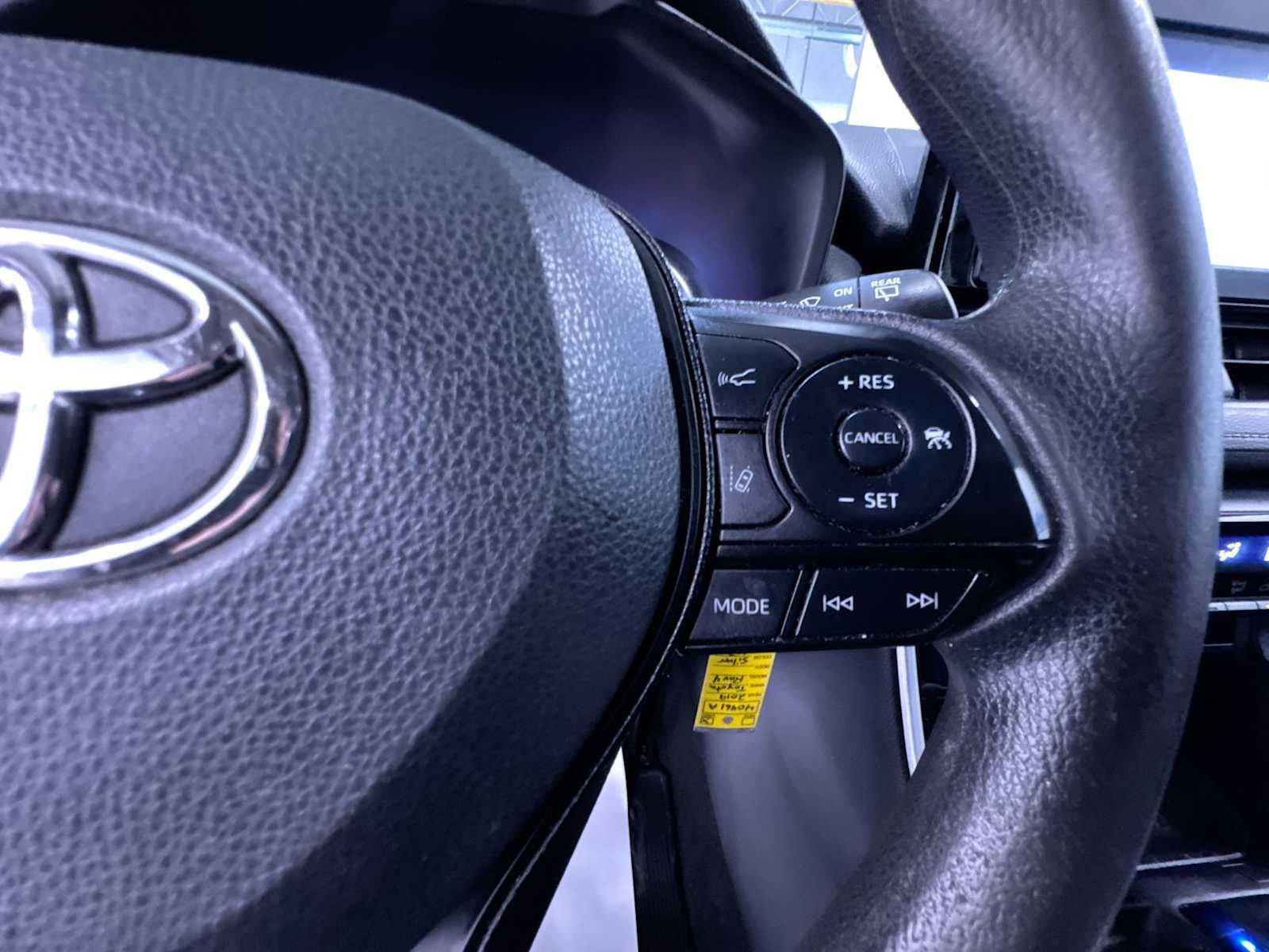 Used 2019 Toyota RAV4 LE w/ Carpet Mat Package AWD/4WD image 21