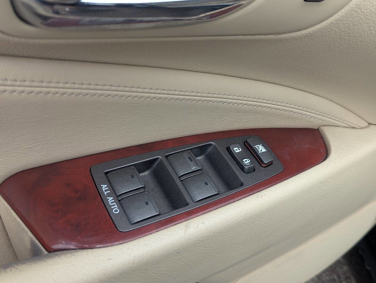 Used 2012 Lexus LS 460 w/ Luxury Value Edition image 24