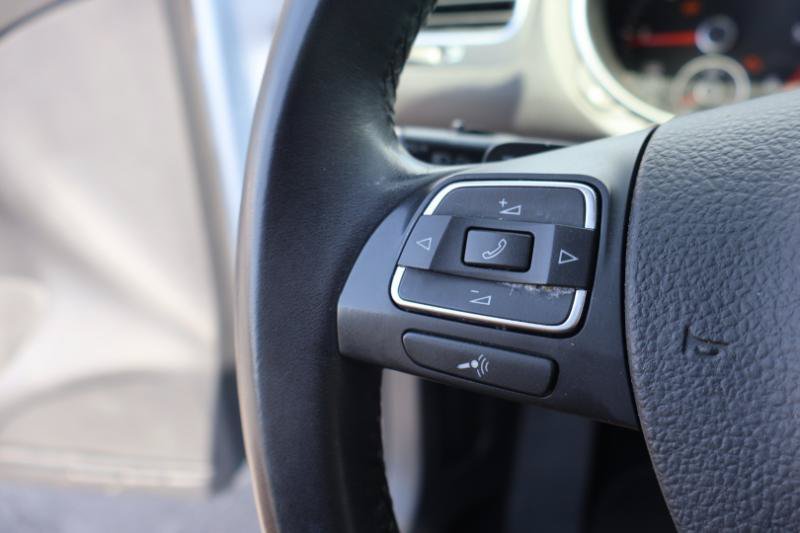 Used 2011 Volkswagen Golf TDI FWD image 20