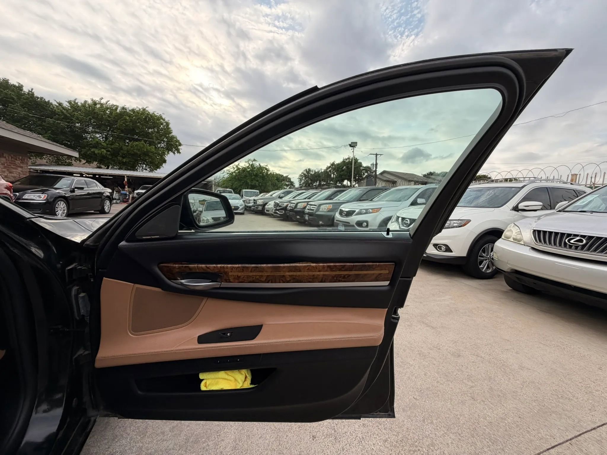 Used 2014 BMW 740Li image 38