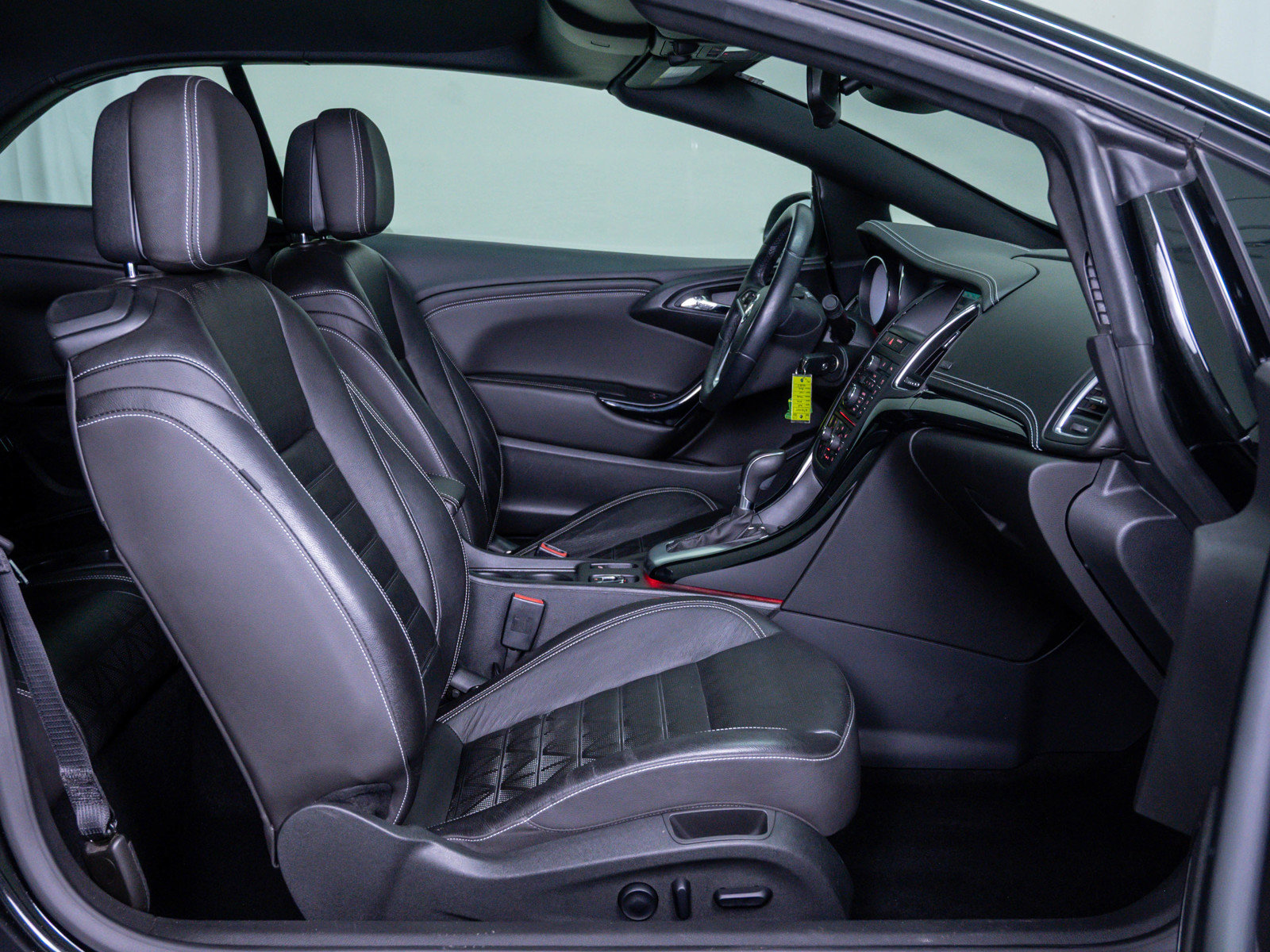 Used 2018 Buick Cascada Premium image 10