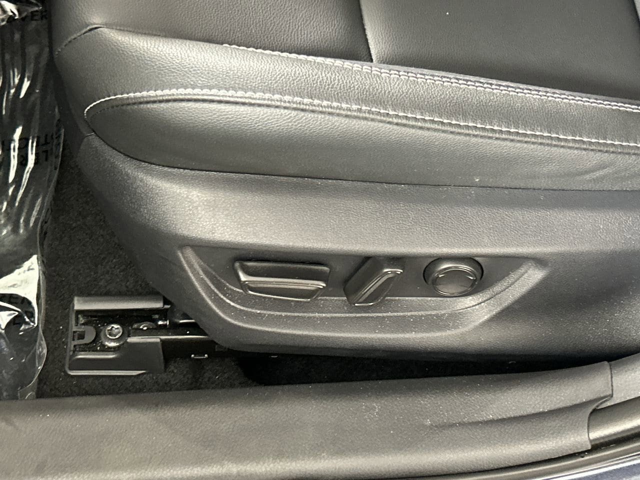 Used 2026 Toyota Camry SE w/ Convenience Package FWD image 19