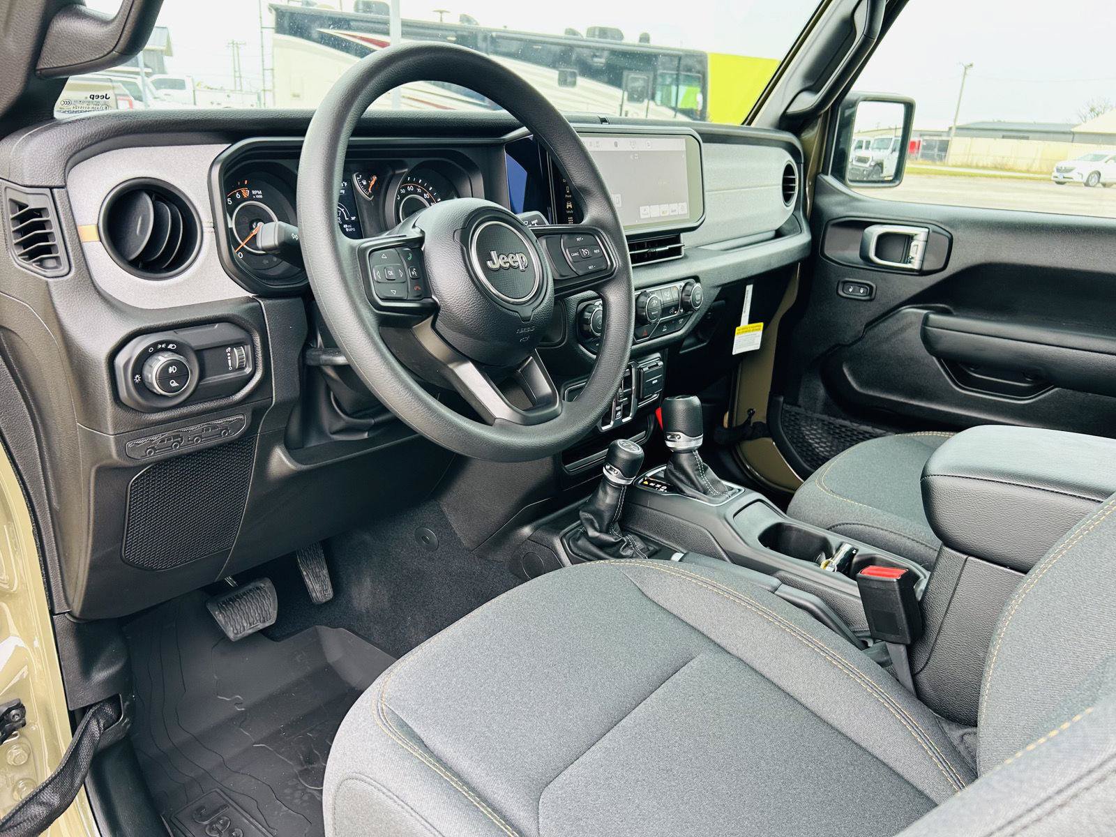 New 2026 Jeep Gladiator Sport AWD/4WD image 10