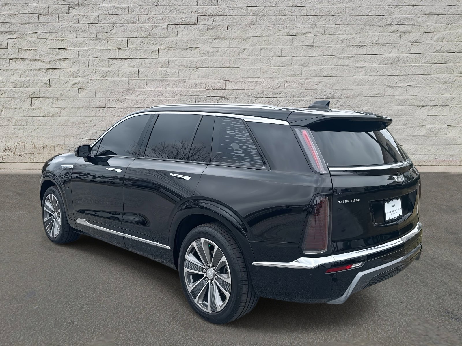 Used 2026 Cadillac Vistiq Luxury image 3