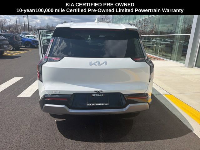 Certified 2024 Kia EV9 Land image 15