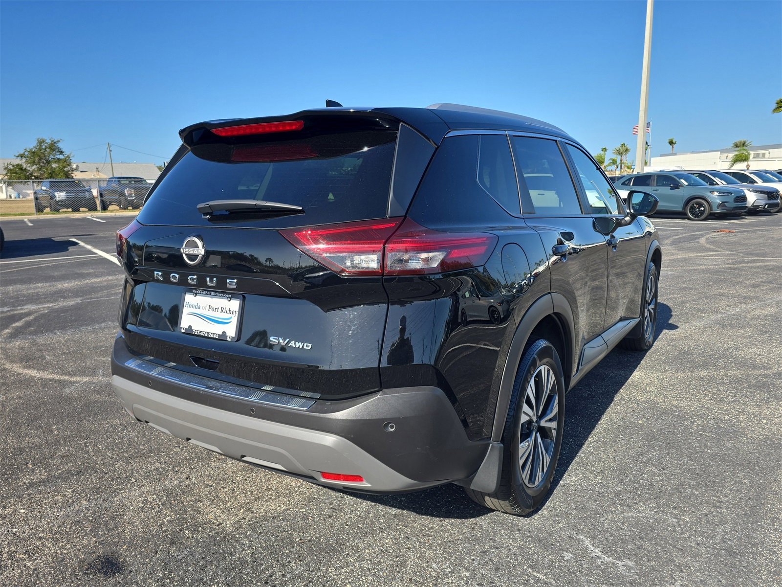 Used 2023 Nissan Rogue SV w/ SV Premium B Package image 4