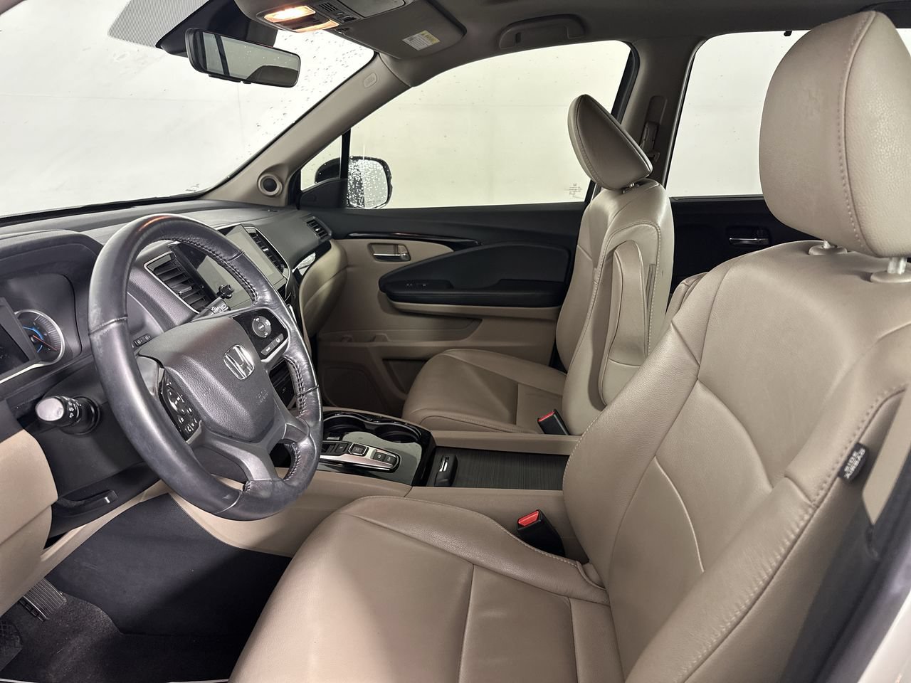 Used 2019 Honda Pilot Touring image 2