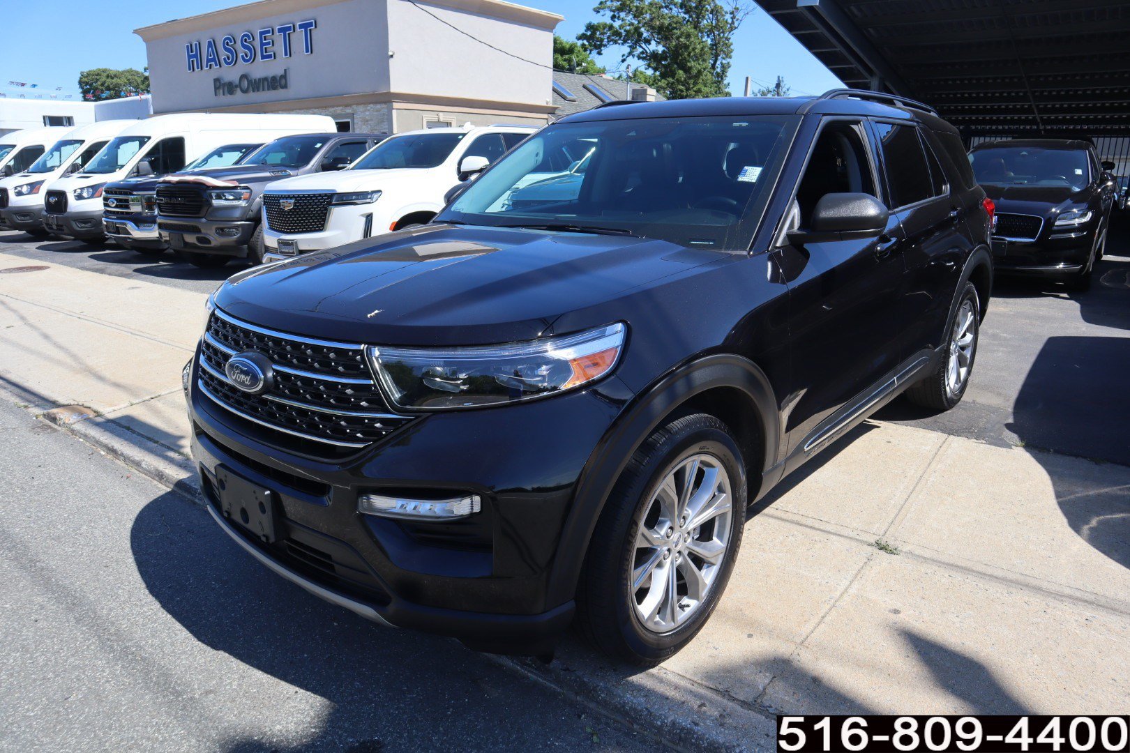Used 2023 Ford Explorer XLT w/ Equipment Group 202A AWD/4WD image 7