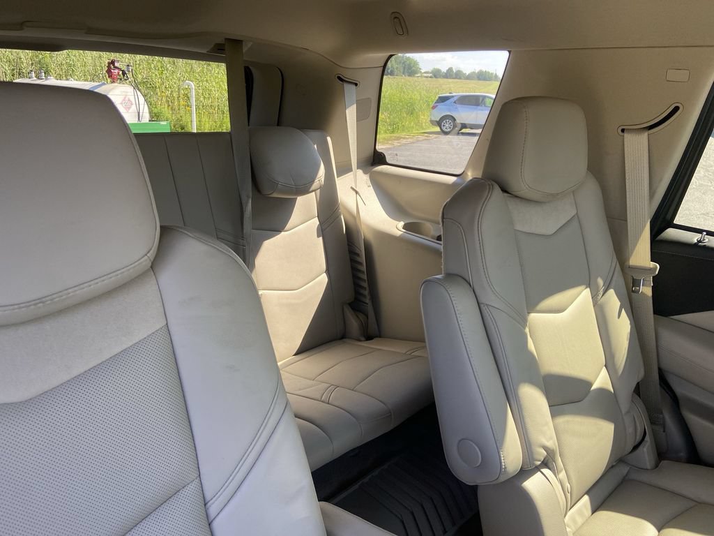 Certified 2020 Cadillac Escalade Premium Luxury AWD/4WD image 14