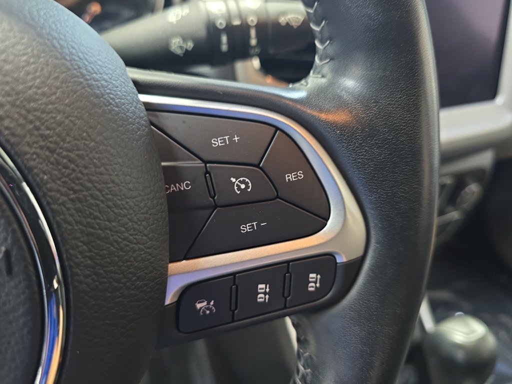 Used 2021 Jeep Compass Latitude w/ Sun and Sound Group AWD/4WD image 18