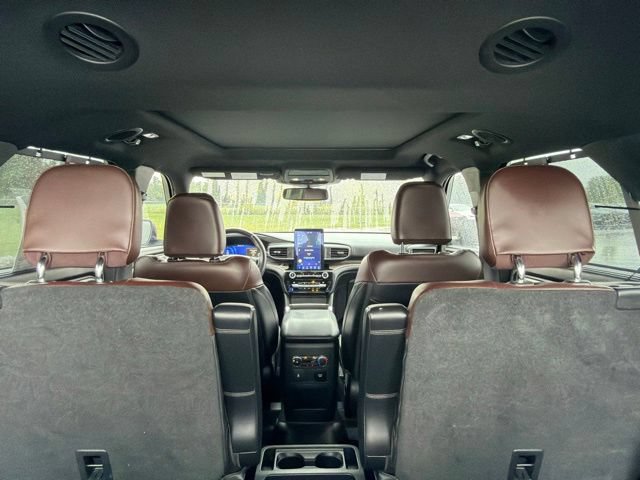 Used 2021 Ford Explorer Platinum w/ Equipment Group 601A AWD/4WD image 15