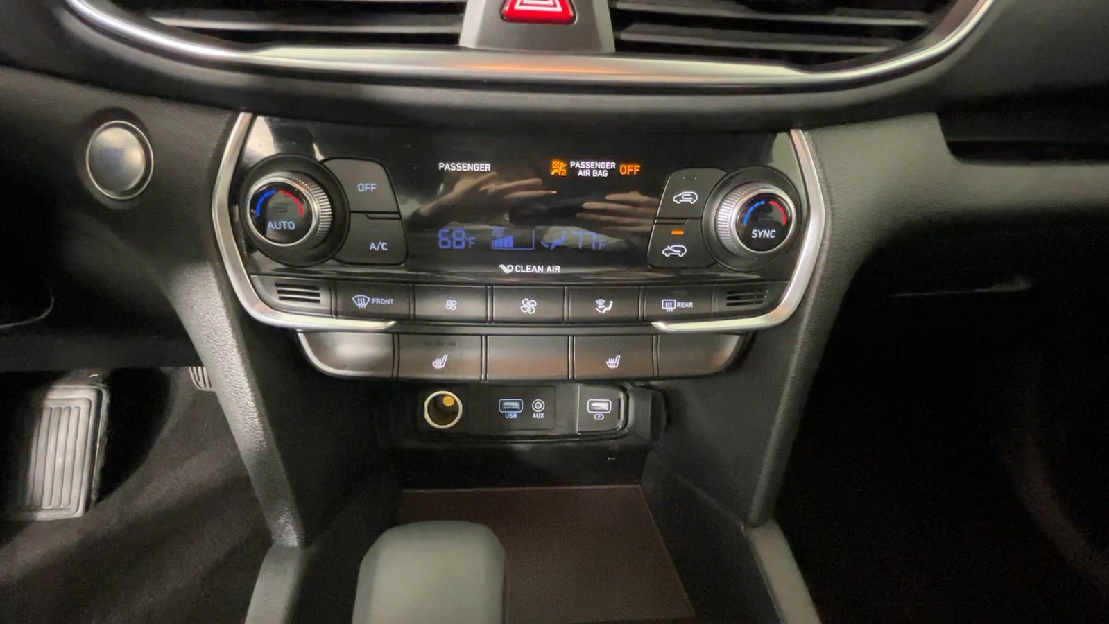 Used 2019 Hyundai Santa Fe SEL FWD image 31