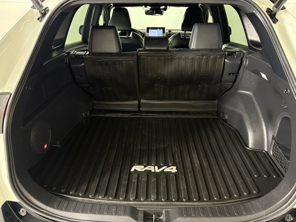 Used 2022 Toyota RAV4 XSE AWD/4WD image 46