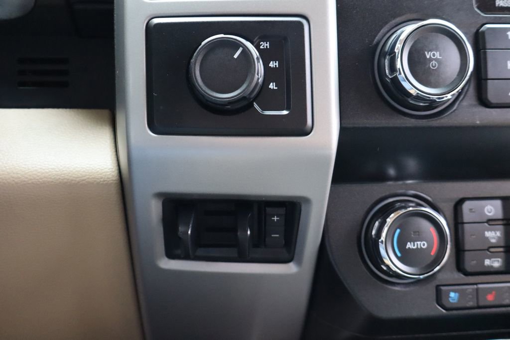 Used 2021 Ford F450 Lariat w/ Lariat Value Package image 35