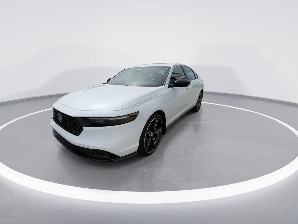 Used 2025 Honda Accord Sport image 4