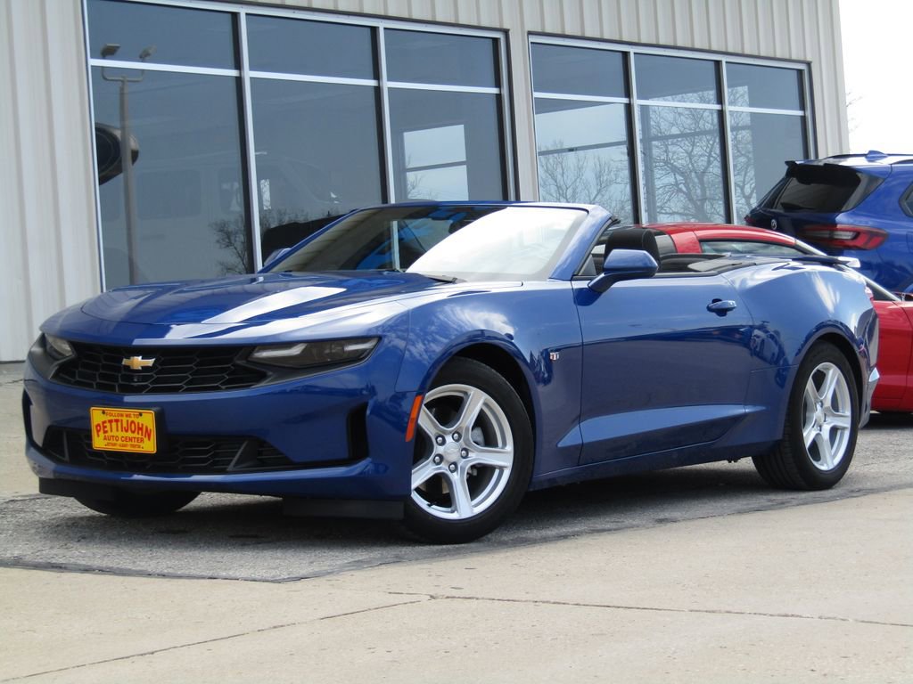 Used 2023 Chevrolet Camaro LT w/ Technology Package image 7