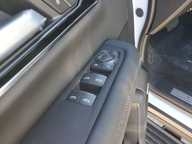 New 2026 GMC Yukon XL Denali w/ Sun & Power Step Package AWD/4WD image 18