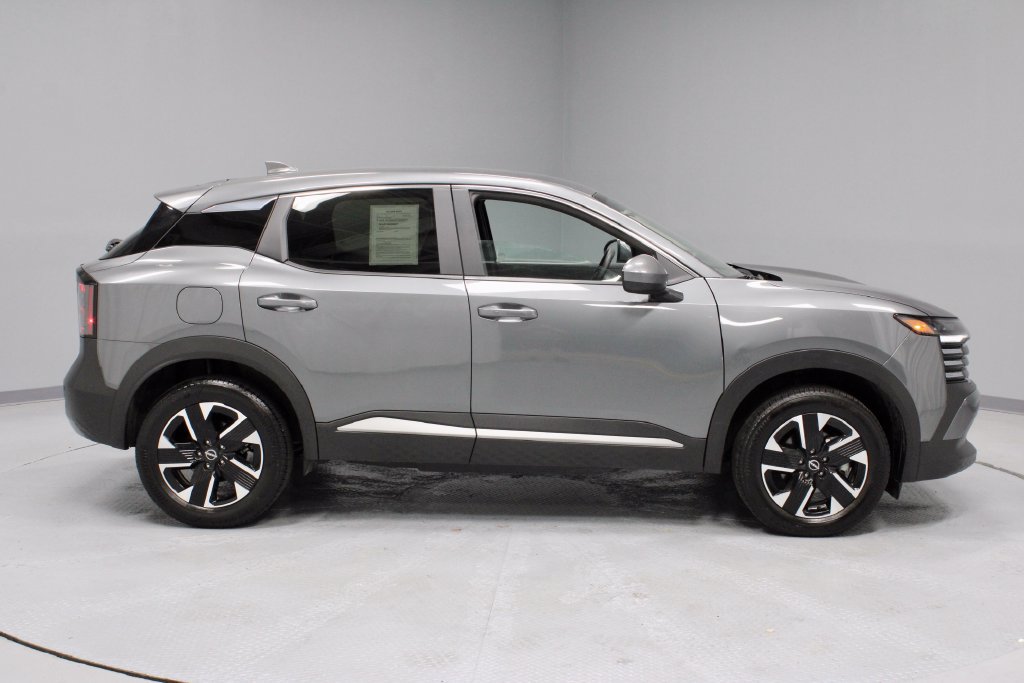 Certified 2025 Nissan Kicks SV AWD/4WD image 5