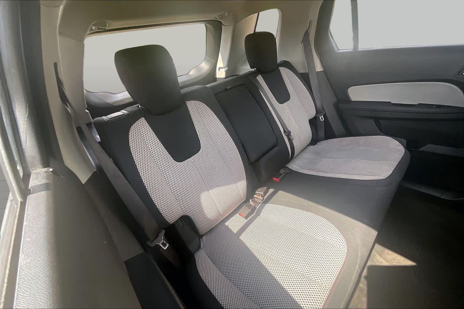 Used 2017 GMC Terrain SLE FWD image 34
