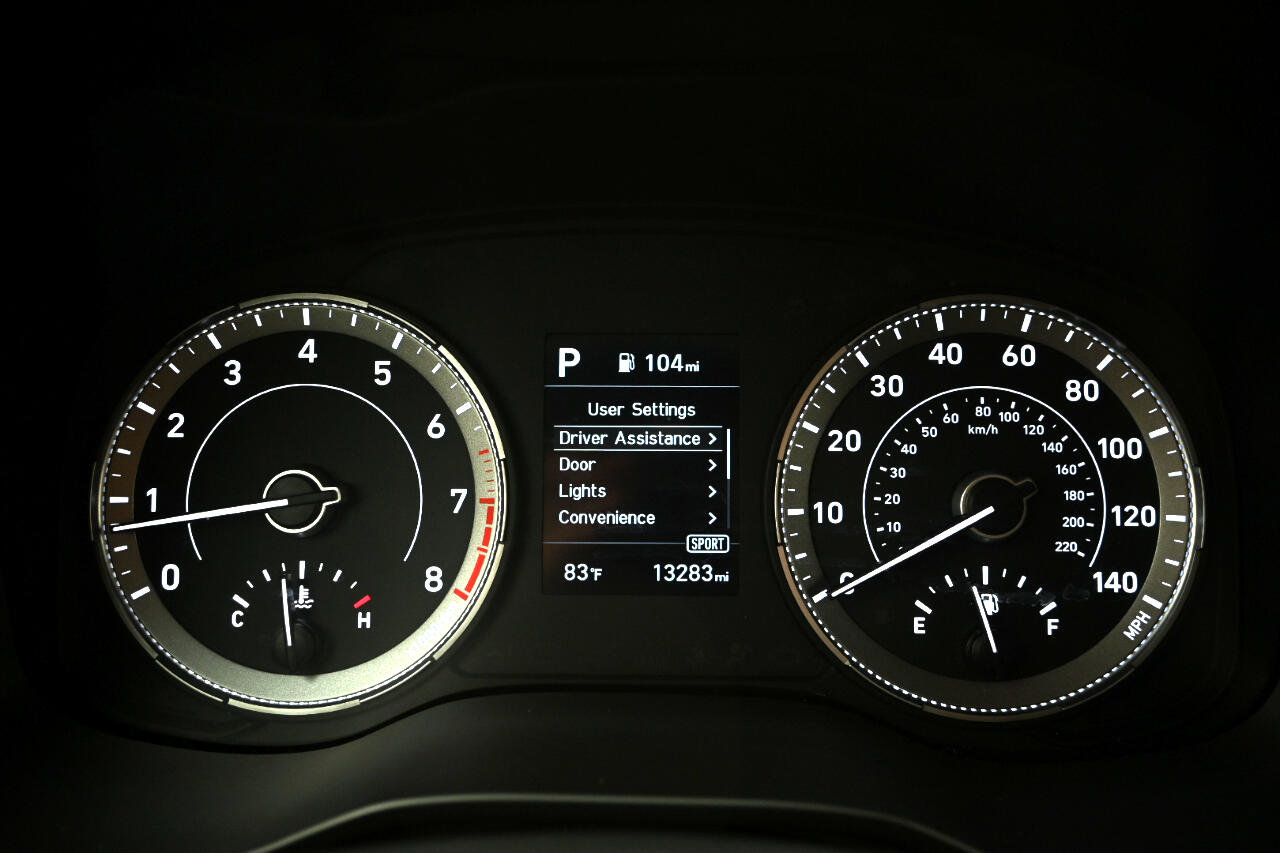 Used 2022 Hyundai Venue SEL image 3