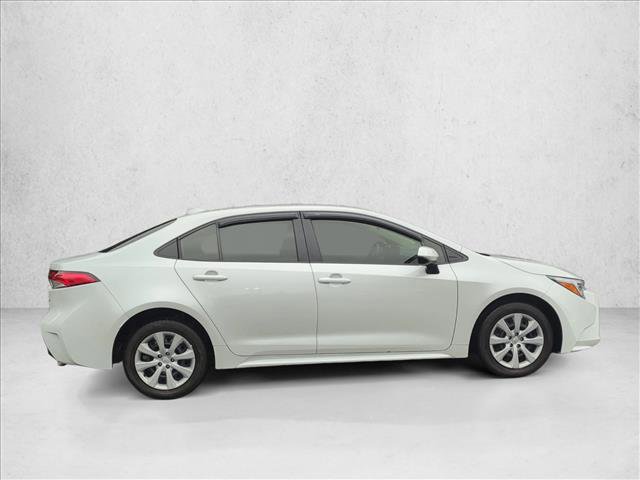 Used 2023 Toyota Corolla LE image 4