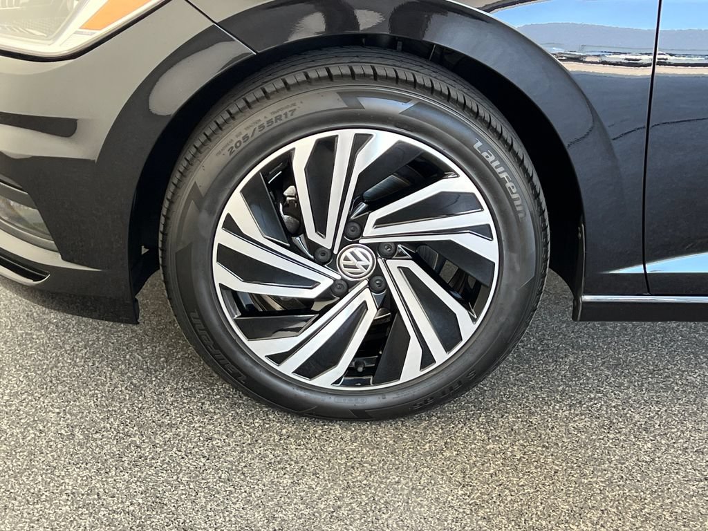 Used 2021 Volkswagen Jetta SEL Premium FWD image 28