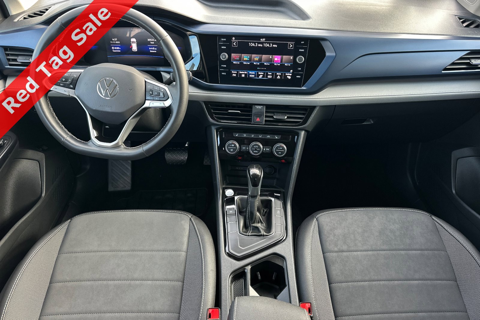 Certified 2024 Volkswagen Taos SE image 14