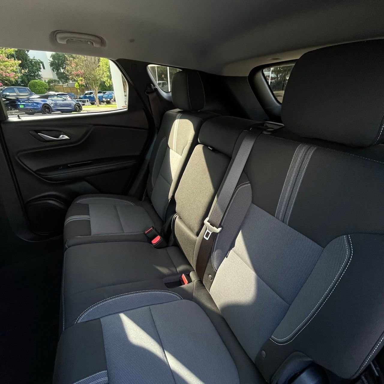 Used 2024 Chevrolet Blazer LT w/ Convenience Package FWD image 23