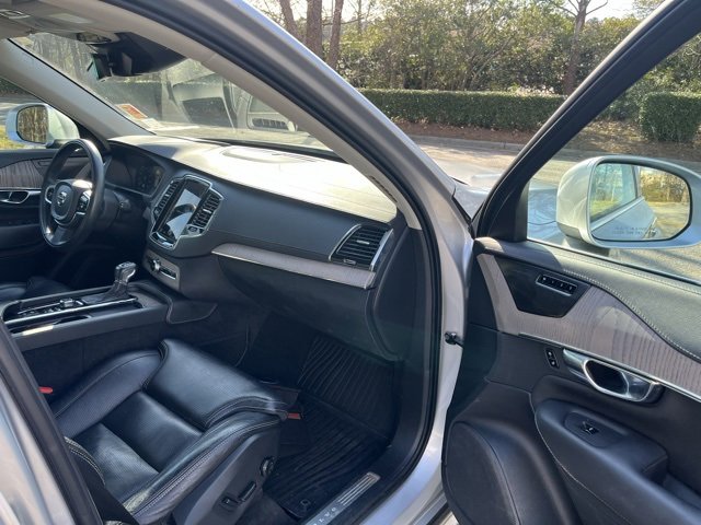 Used 2021 Volvo XC90 T6 Inscription w/ Advanced Package image 10