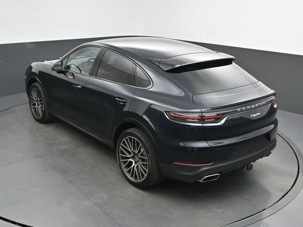 Used 2022 Porsche Cayenne Coupe w/ Premium Package image 27