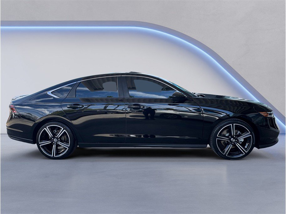 Used 2023 Honda Accord Sport image 7