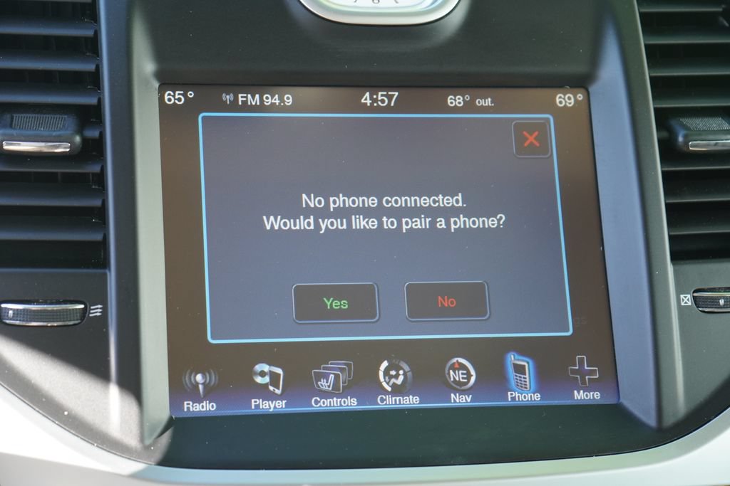 Used 2013 Chrysler 300 AWD w/ Driver Convenience Group image 30