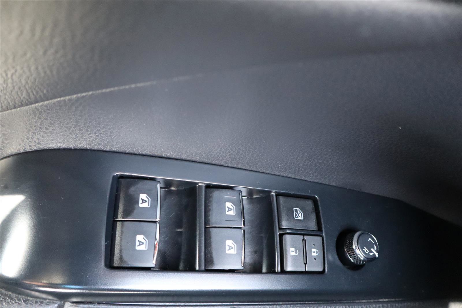 Used 2019 Toyota Camry XSE image 14
