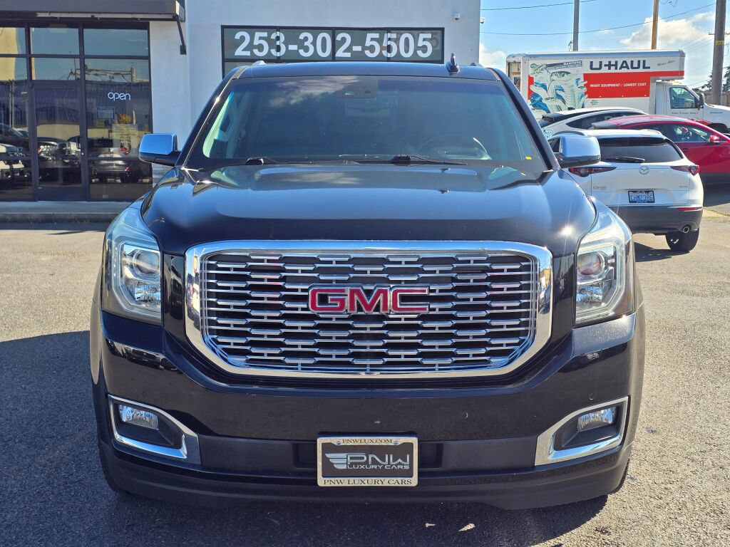 Used 2019 GMC Yukon Denali w/ Denali Ultimate Black Edition AWD/4WD image 3
