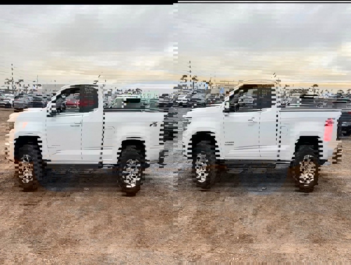 Used 2016 Chevrolet Colorado LT image 1