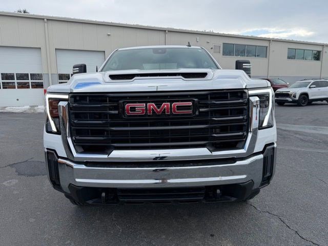 Used 2024 GMC Sierra 2500 Pro w/ Convenience Package image 11