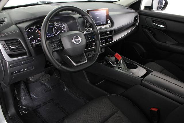 Certified 2025 Nissan Rogue SV image 18