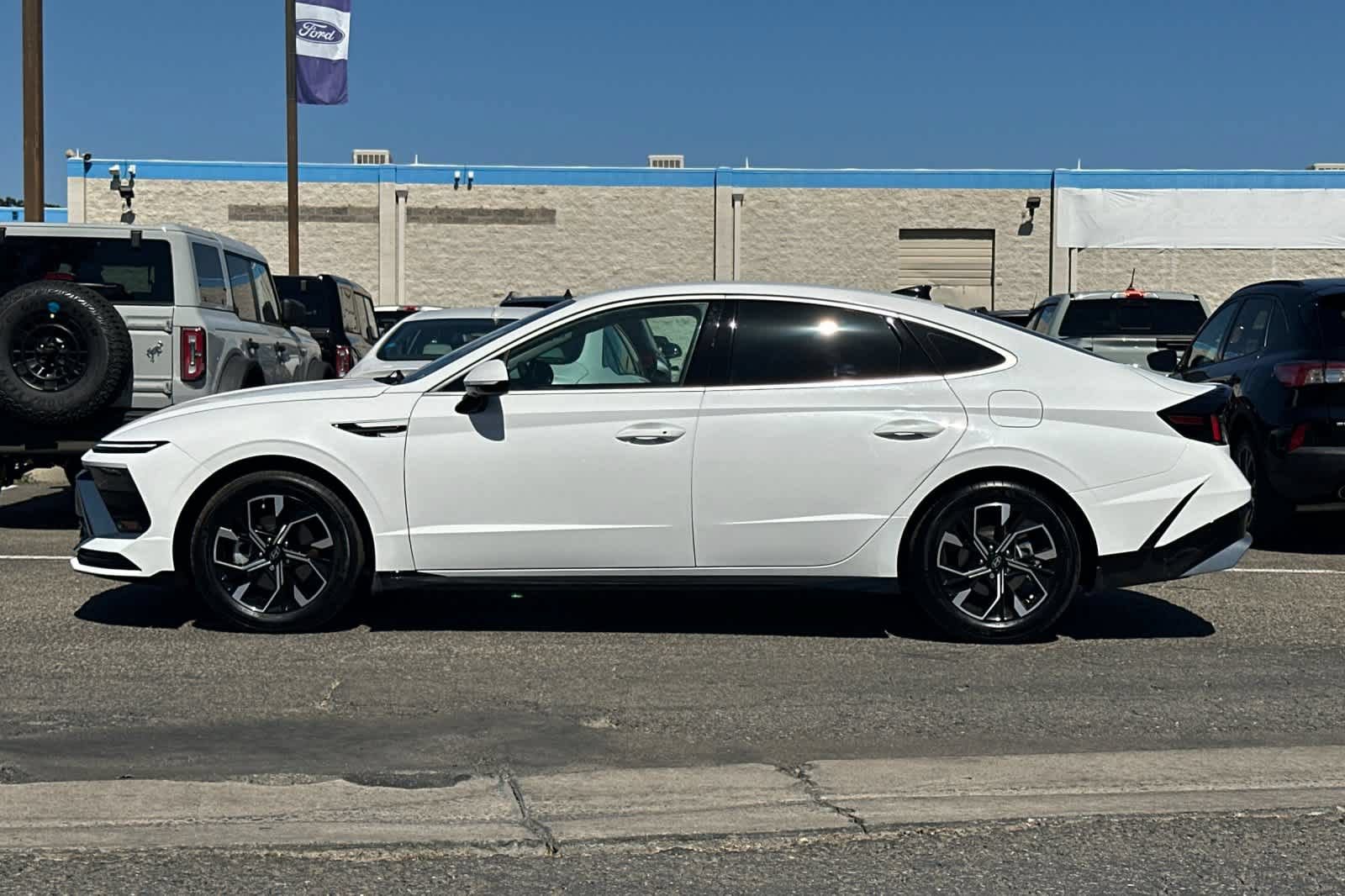 Used 2024 Hyundai Sonata SEL FWD image 6