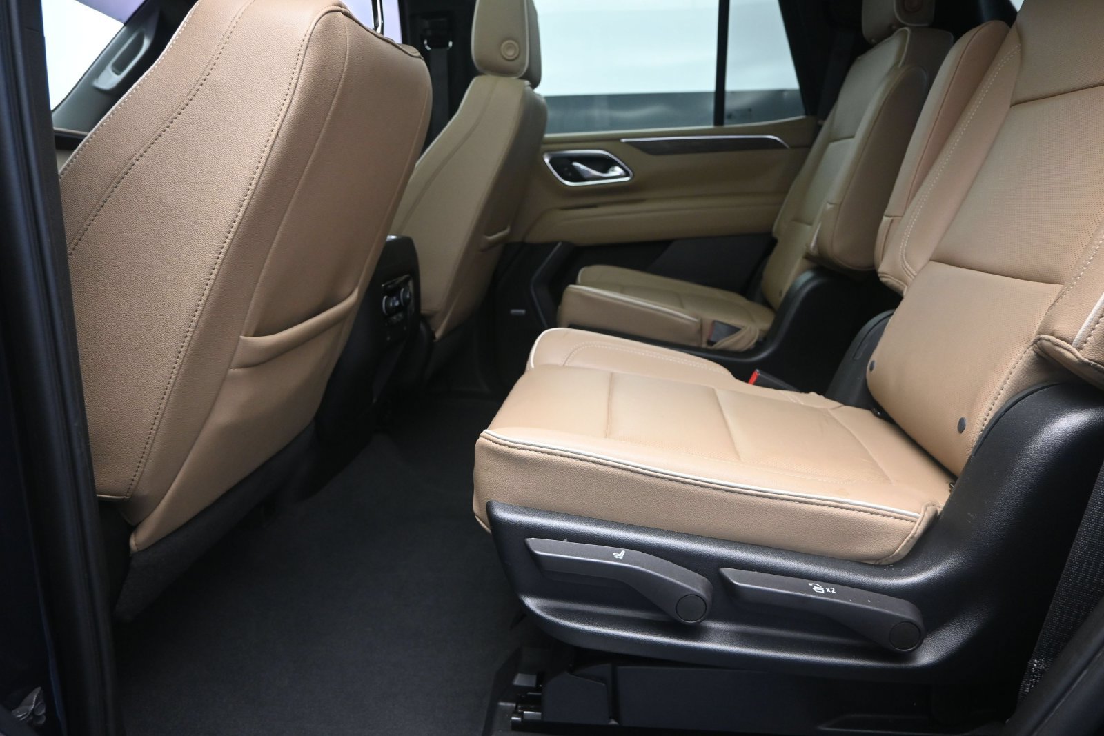 Certified 2023 Chevrolet Tahoe Premier w/ Premium Package 2 RWD image 16