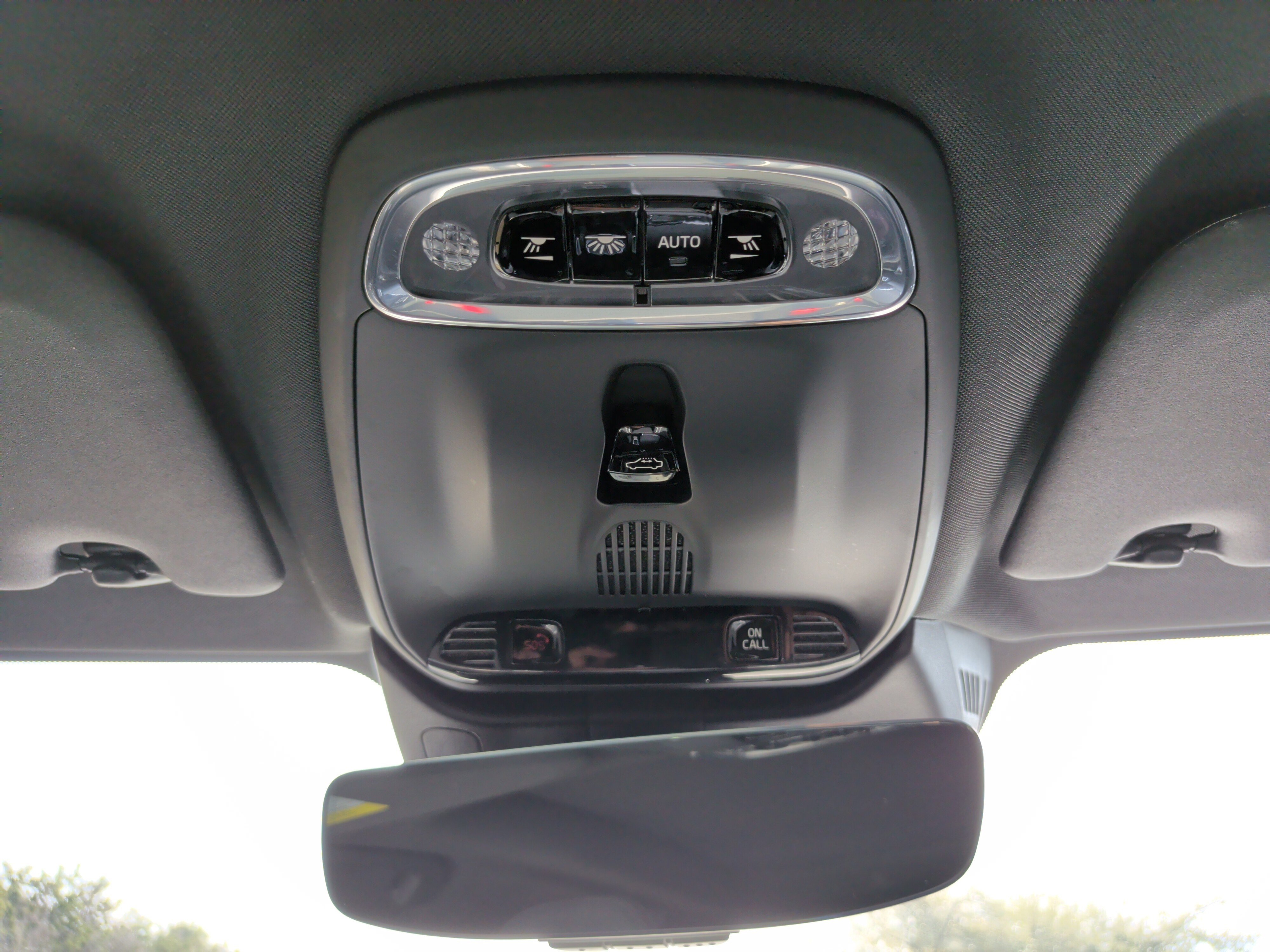 Used 2021 Volvo S60 T5 R-Design image 33