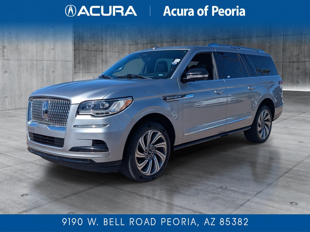 Used 2024 Lincoln Navigator L 4WD image 1